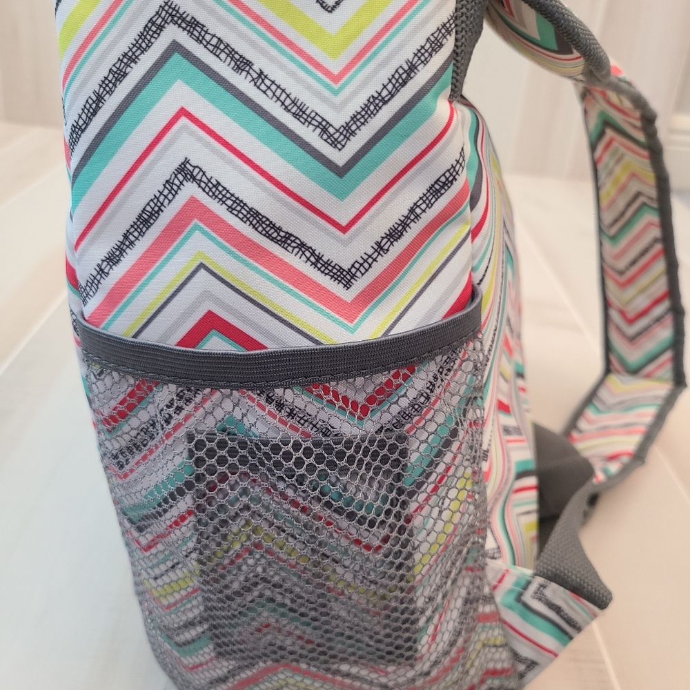 Thirty-One sling backpack - Picture 4 of 8